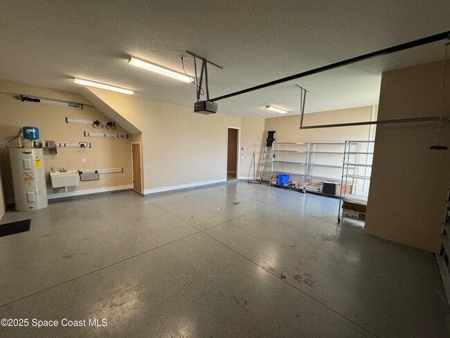 Building Photo - 3168 Lamanga Dr