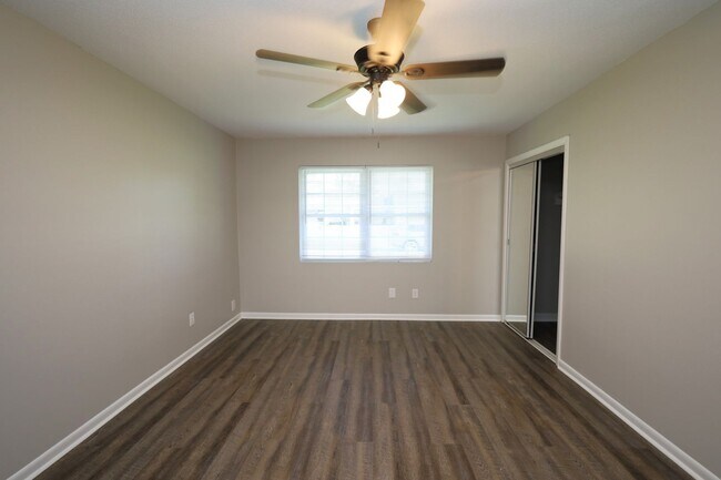 Building Photo - 4116 Lantern Ln