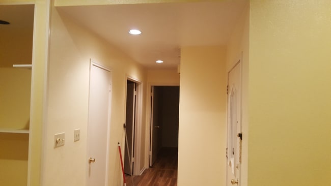 Building Photo - 9716 Summerwood Cir