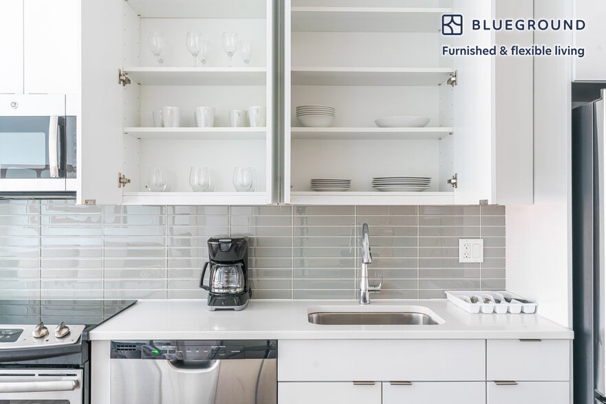 Building Photo - 770 Maine Ave SW