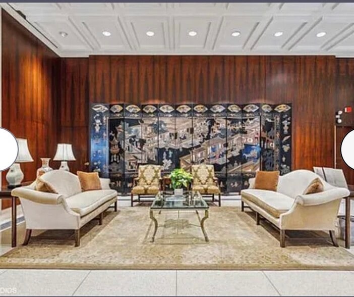 Building Photo - 777 N Michigan Ave