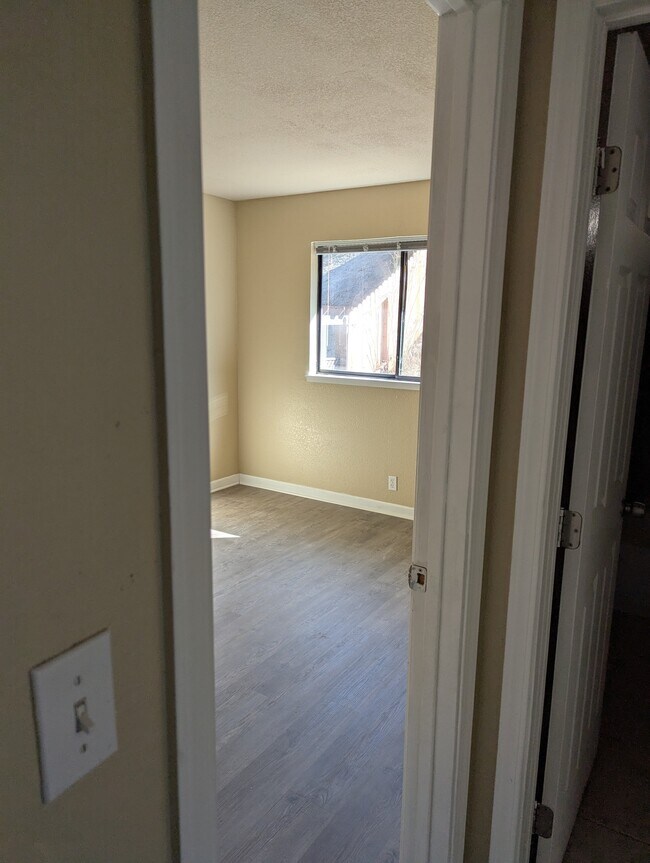 Building Photo - 236 Toledo Ct