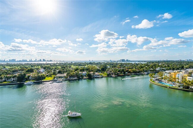 Building Photo - 5880 Collins Ave