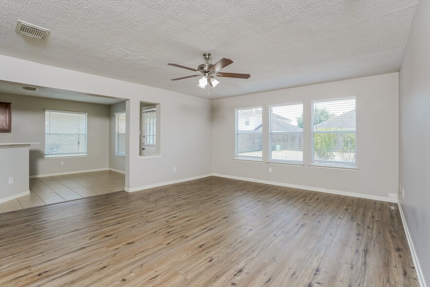 Building Photo - 21719 Texian Ct