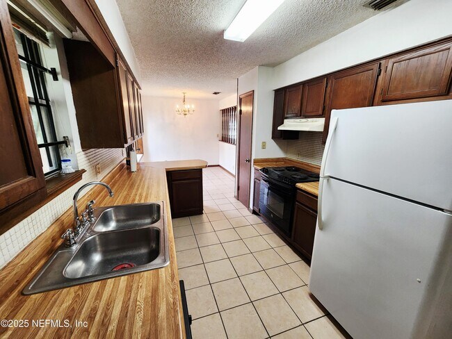 Building Photo - 6019 Blank Dr