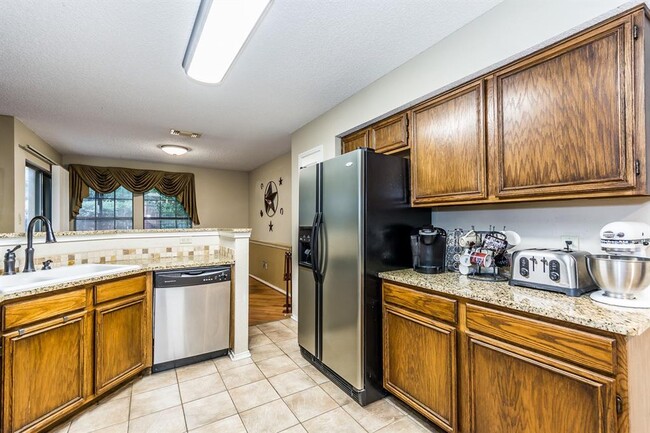 Building Photo - 406 Santa Fe Trail