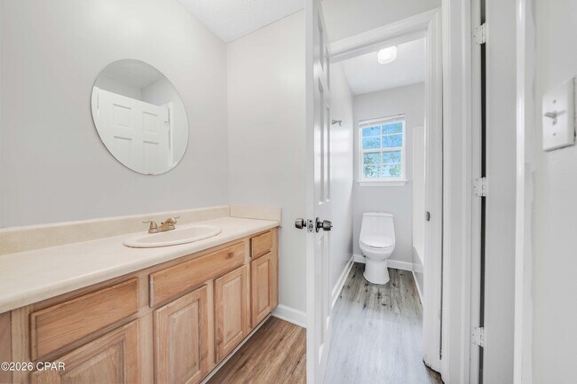 Building Photo - 404 Missouri Ave