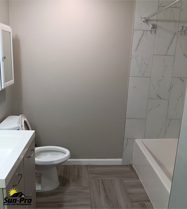 Building Photo - 139 Moonstone Ct