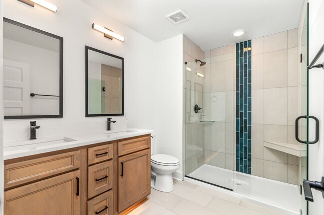 Building Photo - 11 Dutch Dr