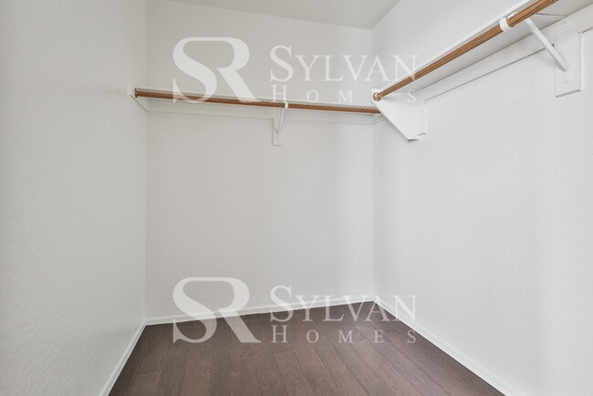 Building Photo - Charming 4BR 3BA Home for You