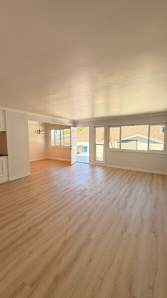 Building Photo - 4104 Emerald St