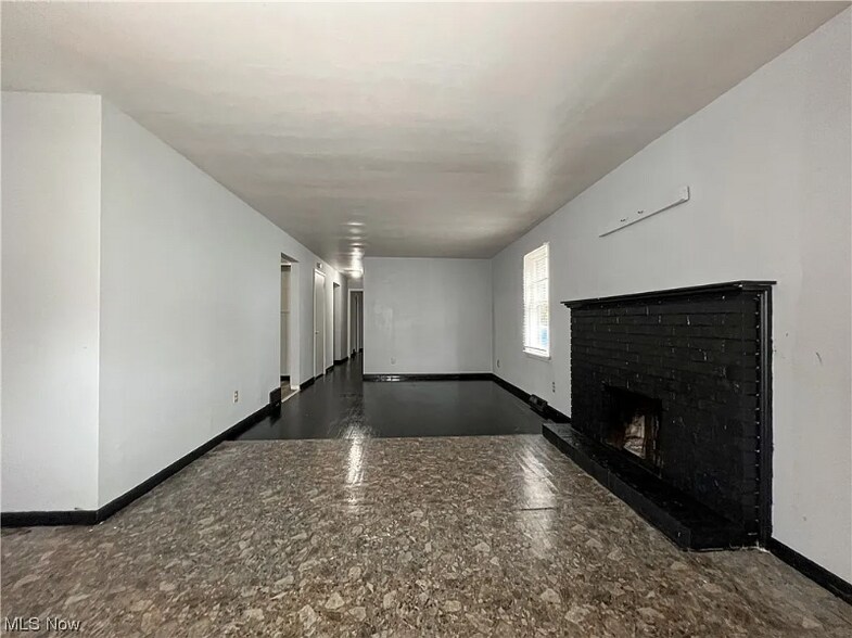 Building Photo - 1764 S Heights Ave