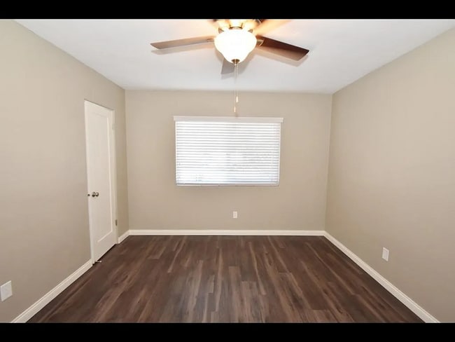 Building Photo - Hilltop Terrace