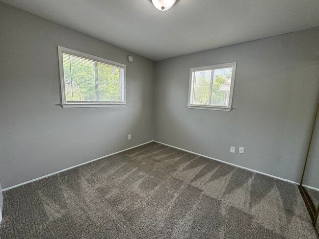 Building Photo - 4431 Oakwood
