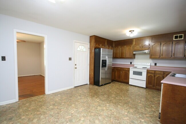 Building Photo - 2803 Mallory Ave NW