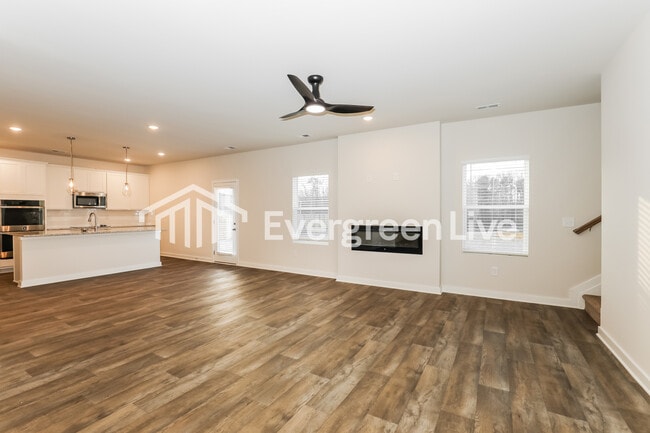 Building Photo - 250 Crababble Rd