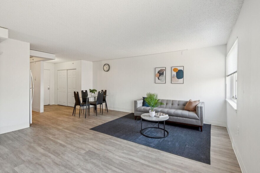 Building Photo - 1711 Bellevue Ave