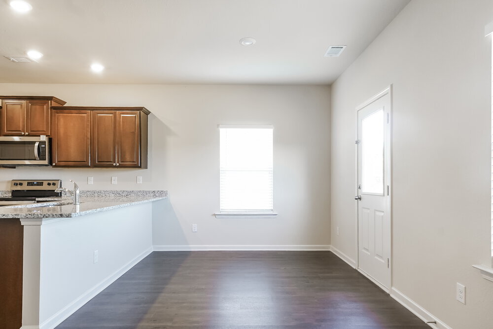 Building Photo - 128 Brook Dr