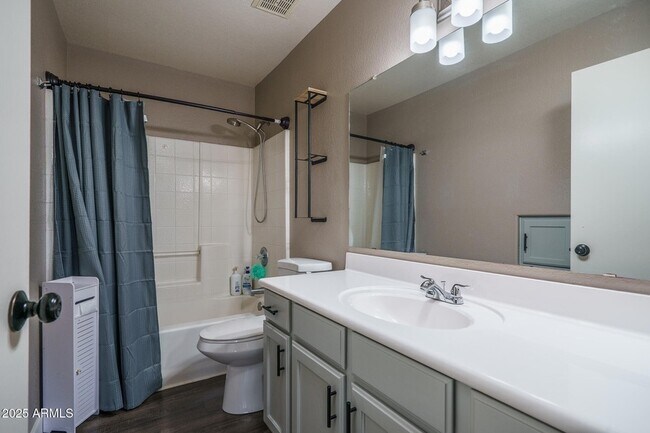 Building Photo - 6615 N 89th Ave