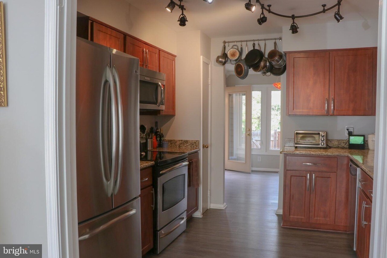 Building Photo - 1063 Nicklaus Ct