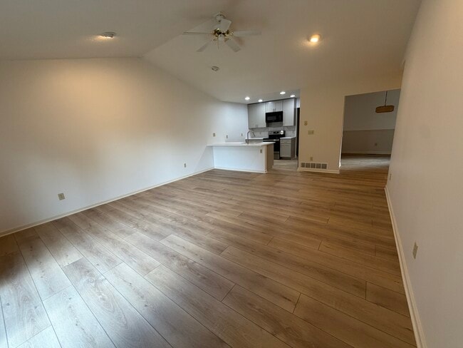 Building Photo - 3407 Dotwood St NW
