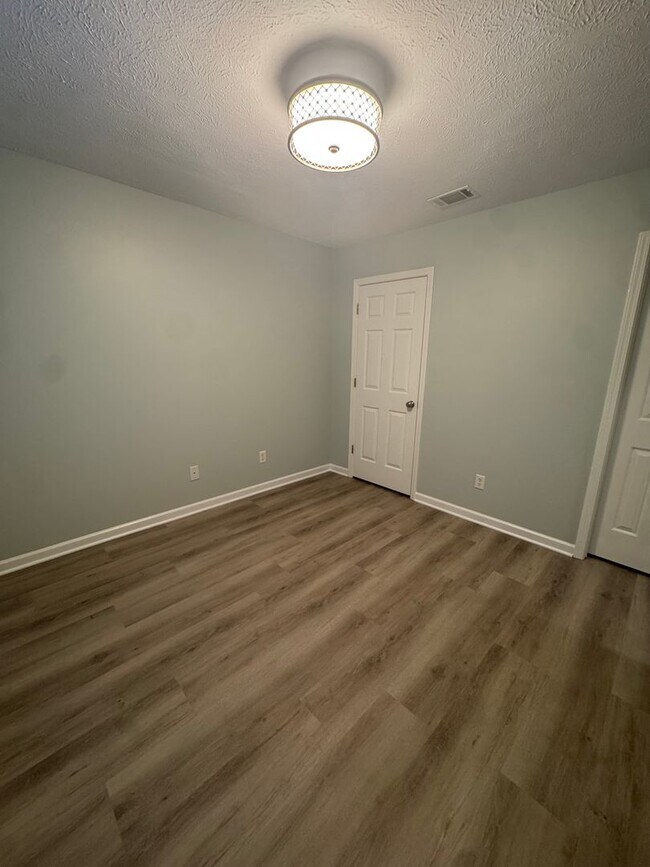 Building Photo - 100 Bennock Mill Ct