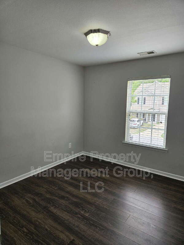 Building Photo - 216 Sunday Silence Ln