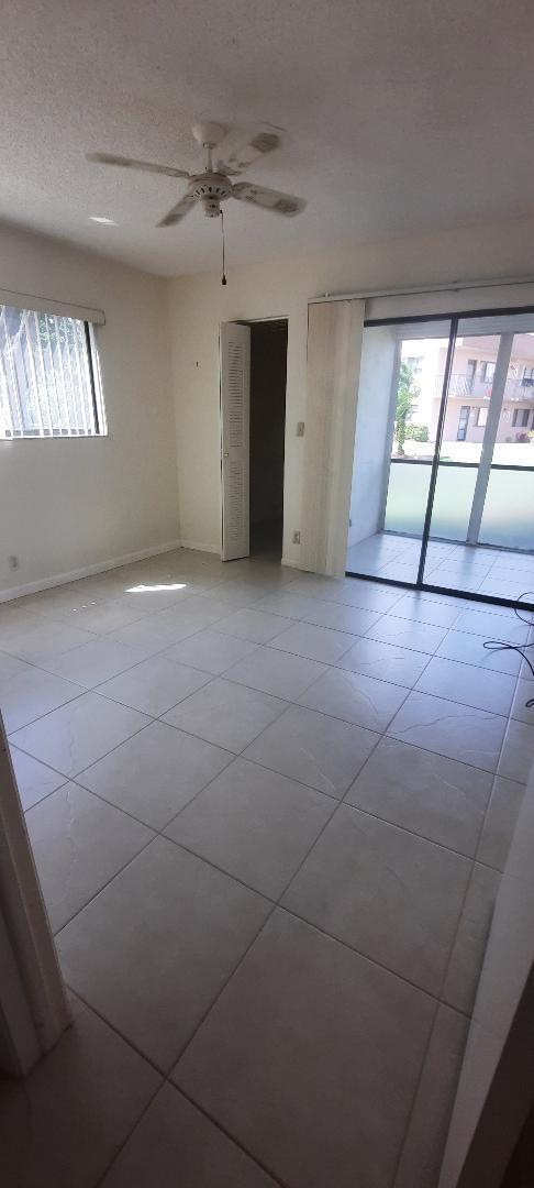 Building Photo - 15217 Lakes of Delray Blvd