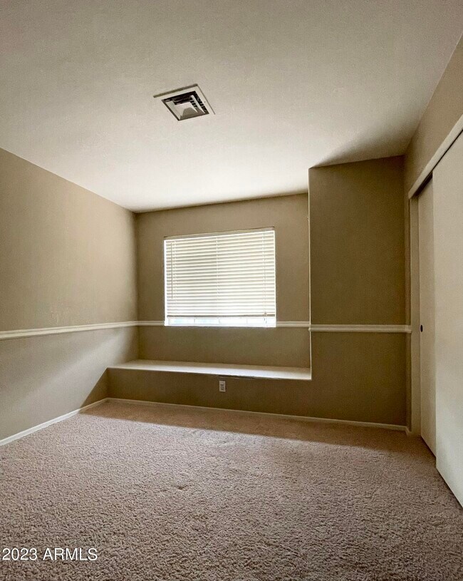 Building Photo - 11417 W Sage Ct