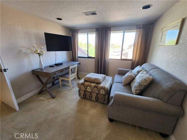 Building Photo - 41786 Woodhaven Dr W