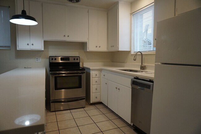 Building Photo - 2564 S 700 E