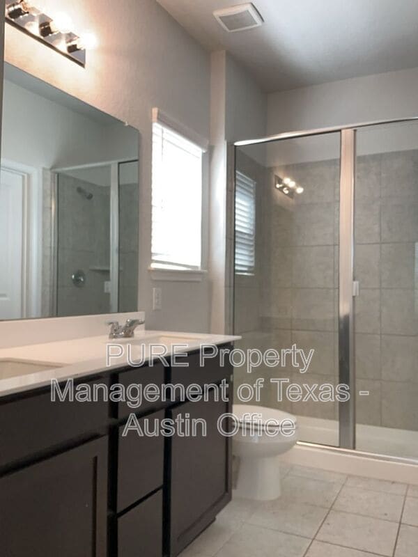 Building Photo - 112 Eagle Lake Dr