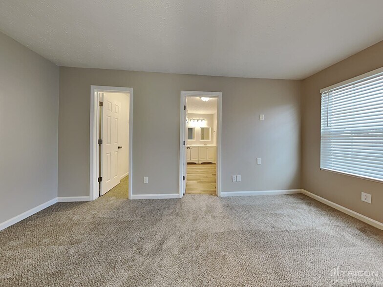 Building Photo - 10931 Cimmaron Ct