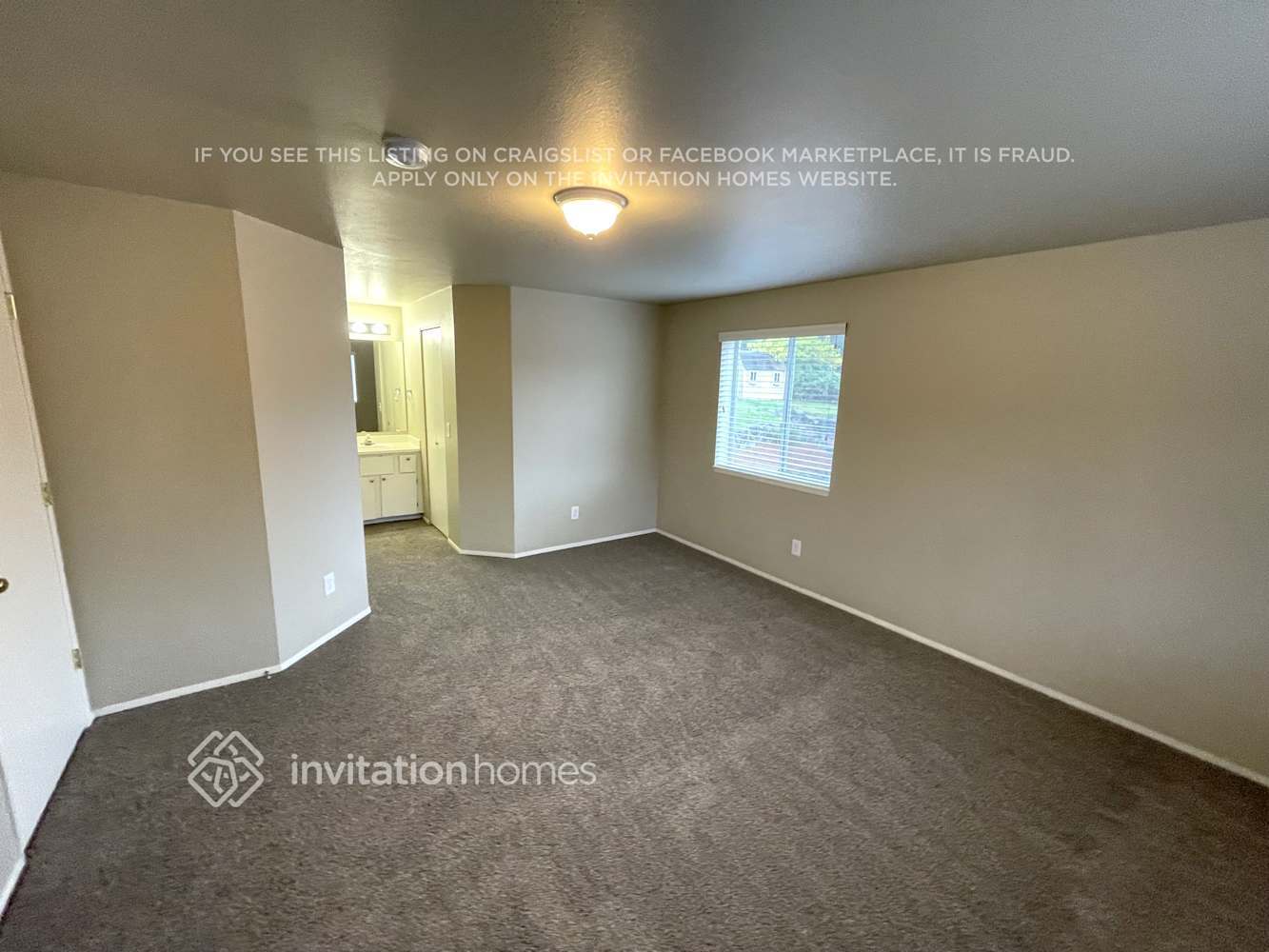 Building Photo - 22644 15th Ave S