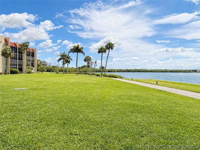 Building Photo - 3432 NE Causeway Blvd
