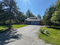 Building Photo - 3 Bedroom, 2.5 Bath, 2 Car Garage