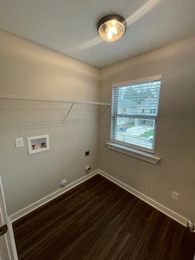 Building Photo - Home for Rent in Calera, AL!!! Available to View Now!!!