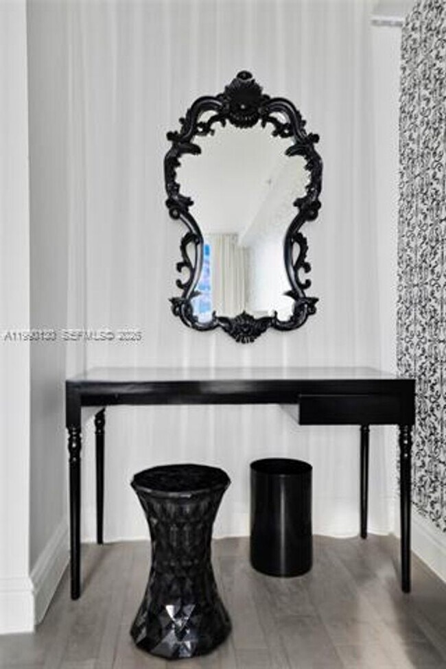 Building Photo - 1100 West Ave