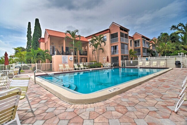 Building Photo - 8931 Blind Pass Rd