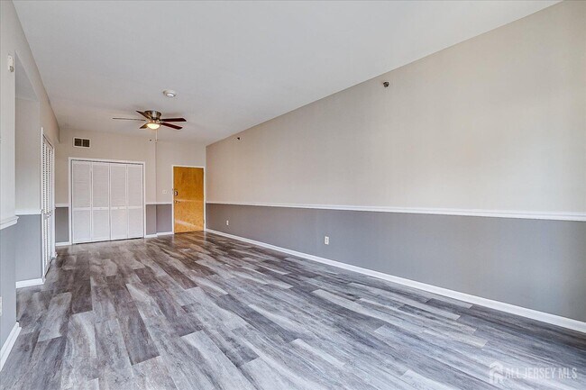 Building Photo - 160 Durham Ave