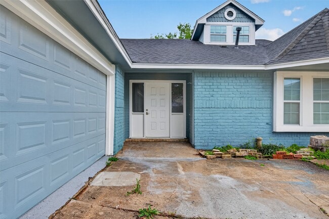 Building Photo - 12307 Gambit Dr