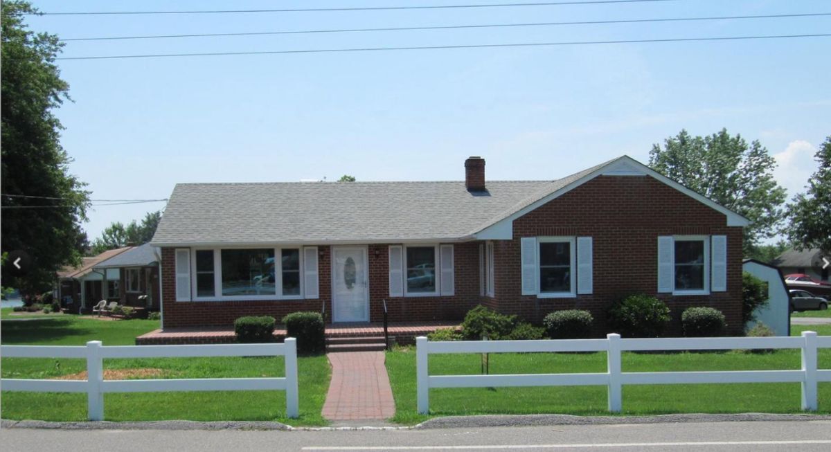 Building Photo - 41665 Tudor Hall Rd