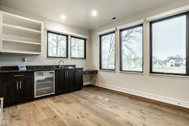 Building Photo - 4292 Alderborough Way