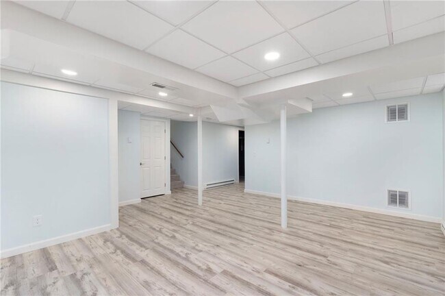 Building Photo - 110 Osprey Dr