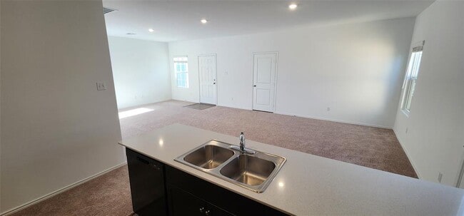 Building Photo - 341 Amber Gln