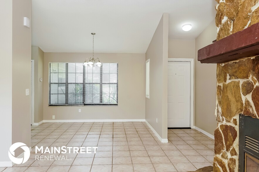 Building Photo - 4303 Ponds Dr