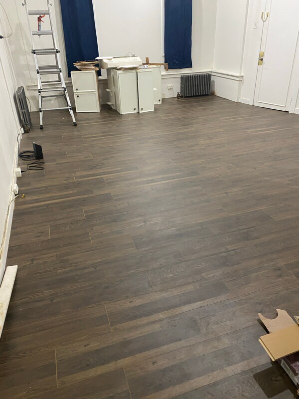 Building Photo - 522 Main St