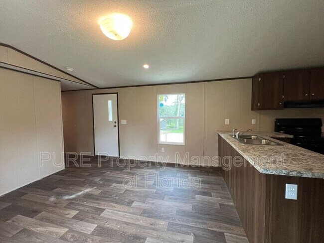 Building Photo - 16364 SE 57th St