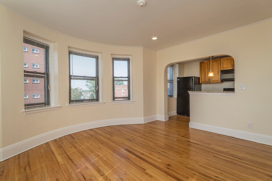 Building Photo - 140 Highland Ave