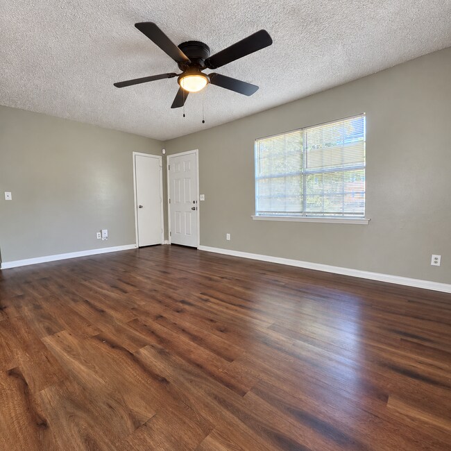 Building Photo - 3721 Valleydale Rd NW